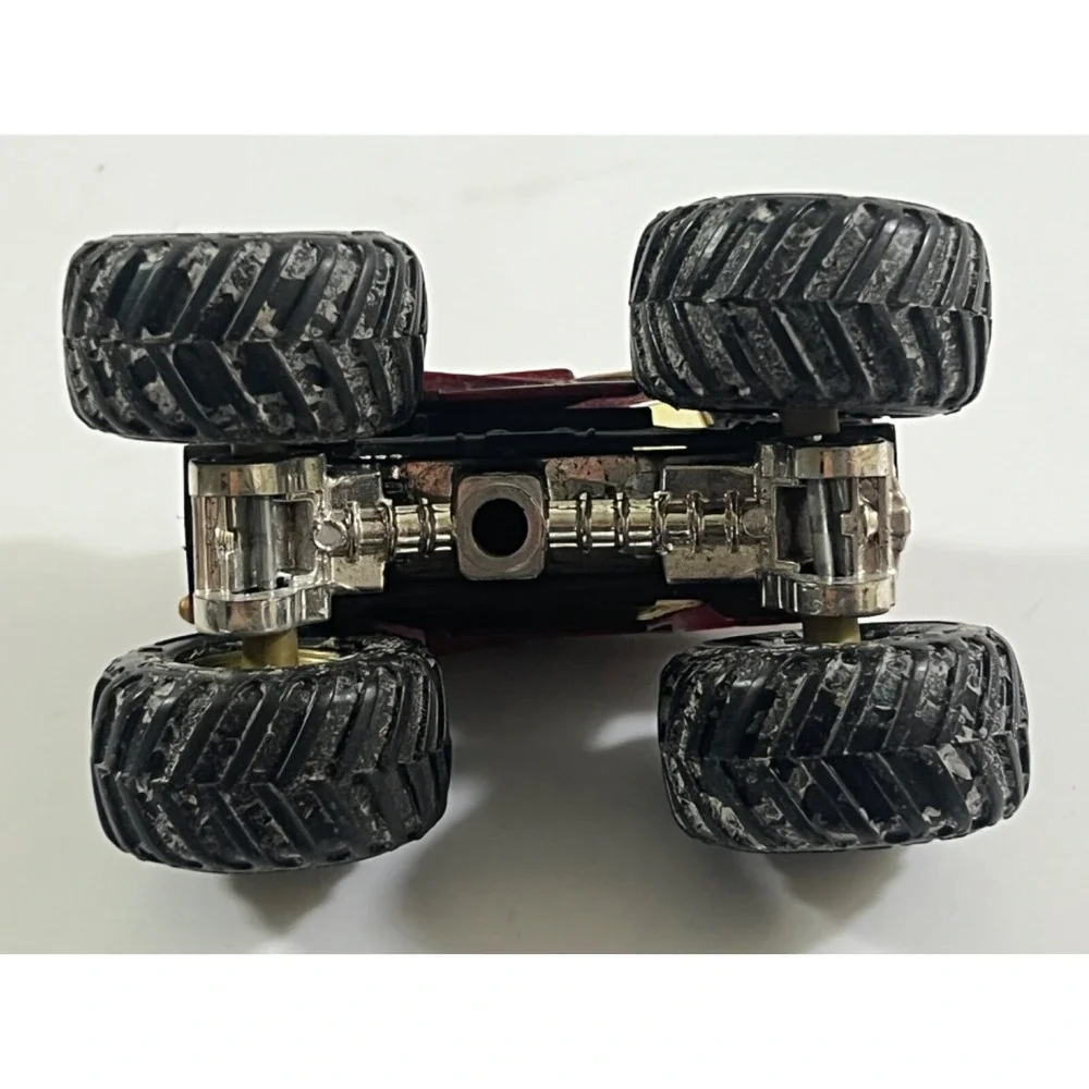 Hot Wheels Monster Jam Iron Man Monster Truck‎ 1/64 scale
